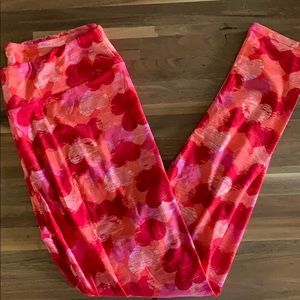 Lularoe TC heart leggings NWOT